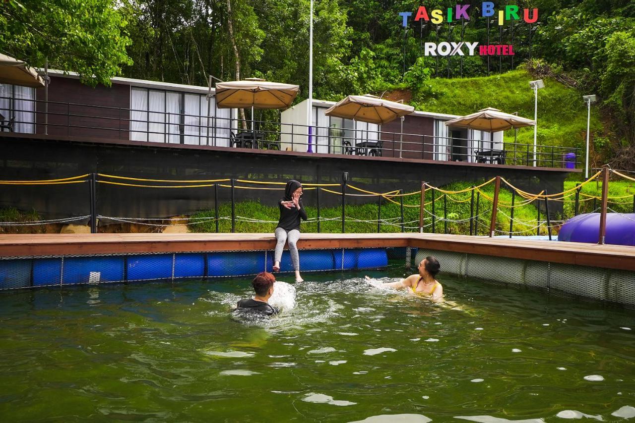 Roxy Tasik Biru Resort City Bau Εξωτερικό φωτογραφία