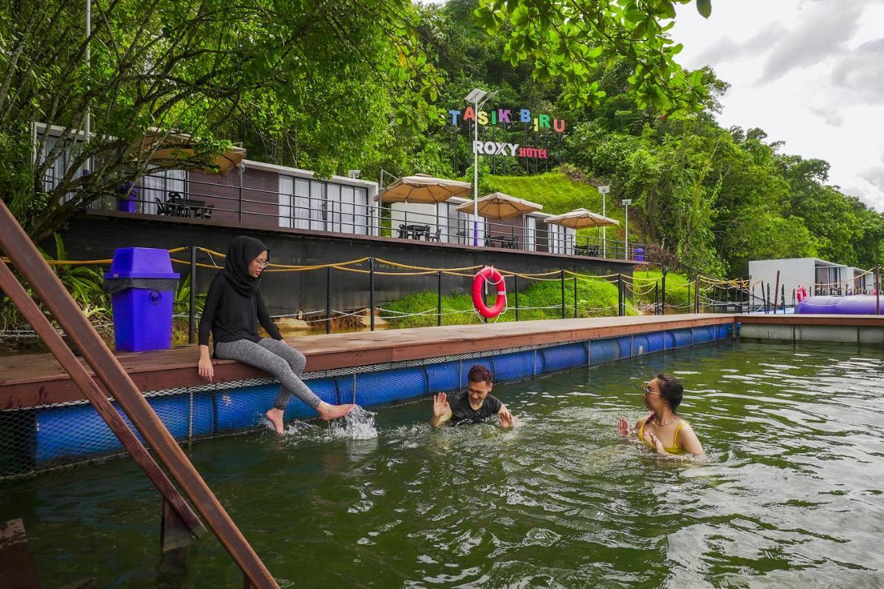 Roxy Tasik Biru Resort City Bau Εξωτερικό φωτογραφία